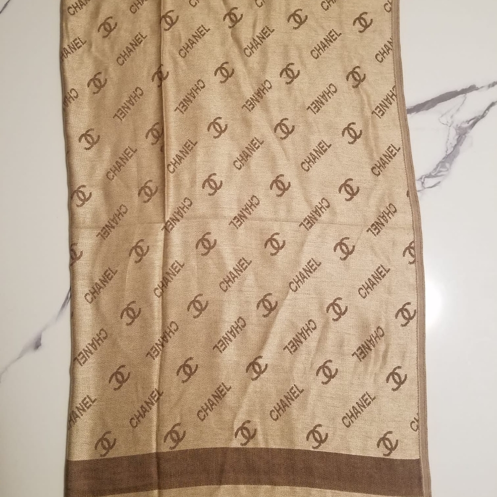 Chalnel Scarfs